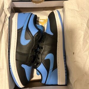 Jordan Kids Black and Blue Sneakers